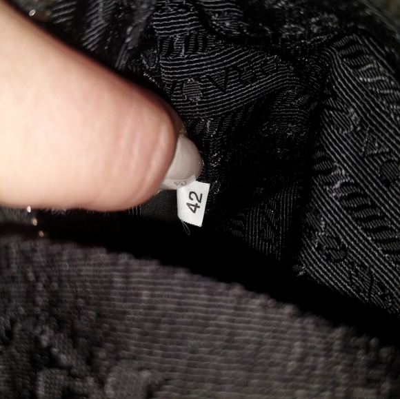 Authentic Prada re-edition 2005 nylon bag … - Picture 9 of 10